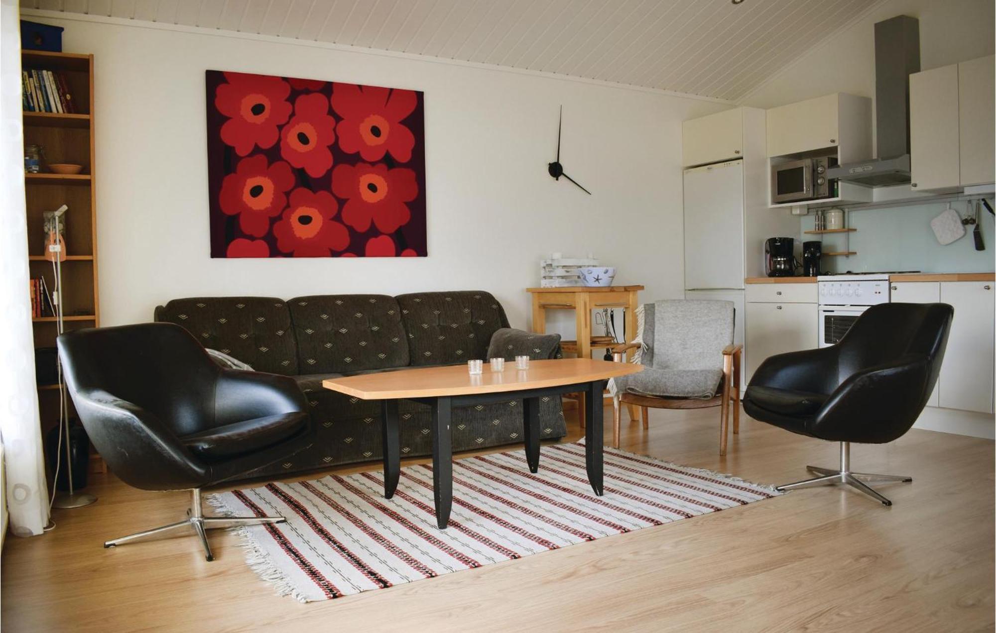 Amazing Home In Loettorp With House Sea View 외부 사진